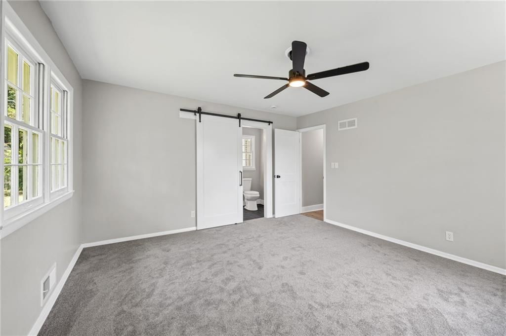 518 E 90th Terrace — photo 13