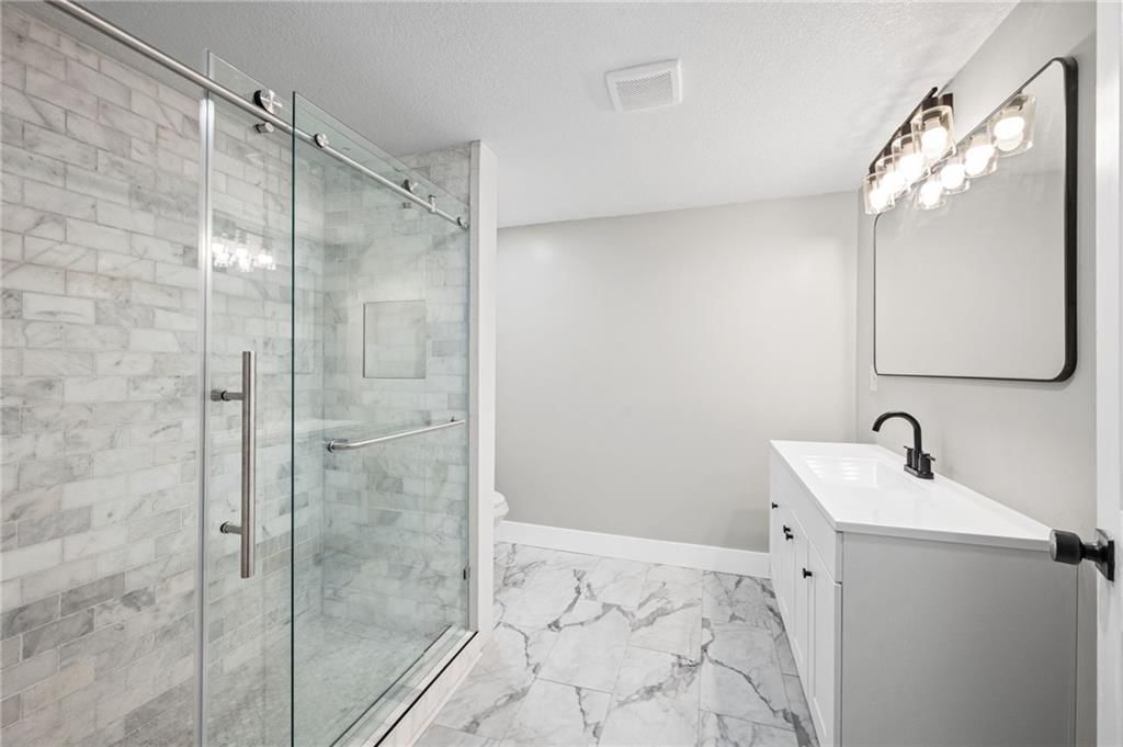 518 E 90th Terrace — photo 18