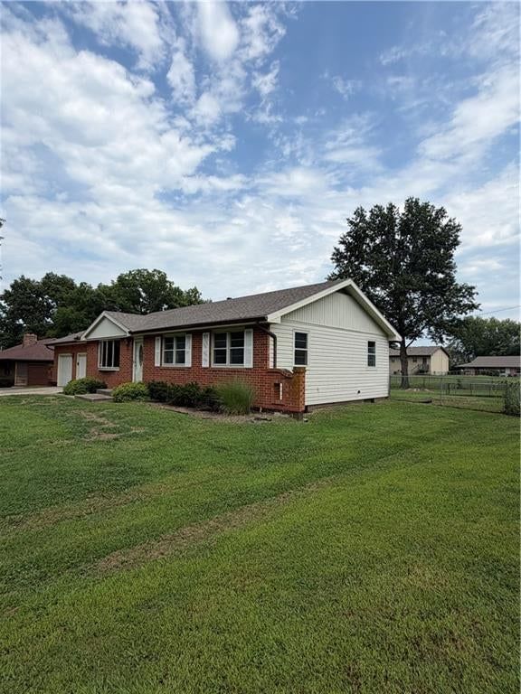 1605 S Pine Street — photo 4