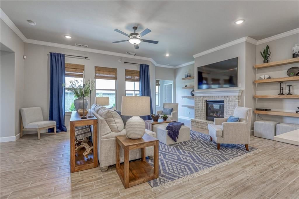 9283 Pickering Street — photo 15