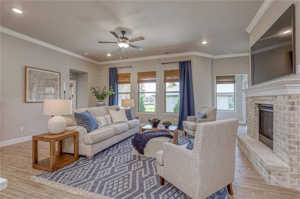 9283 Pickering Street — photo 17