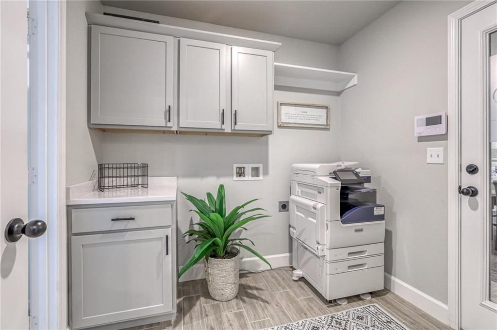 9283 Pickering Street — photo 27