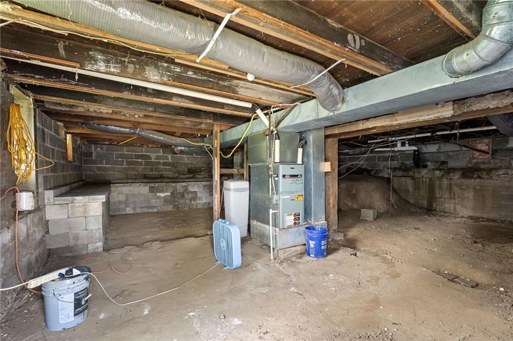 201 N Chestnut Street — photo 38
