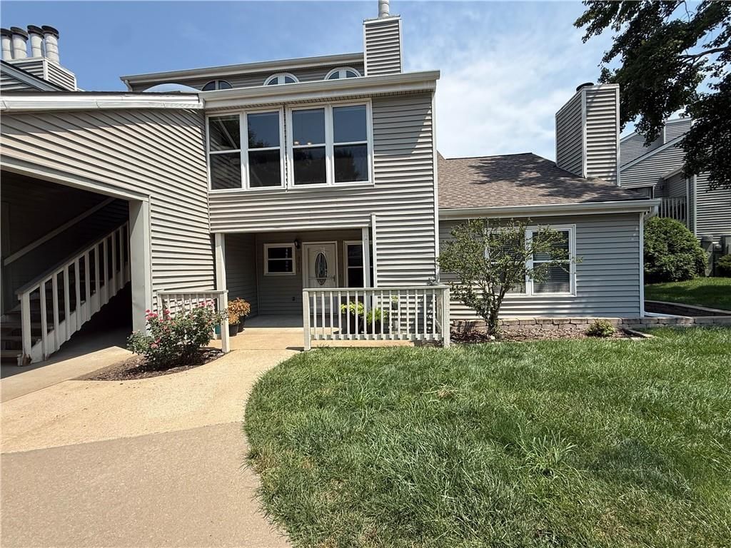 8751 W 106TH Terrace — photo 1