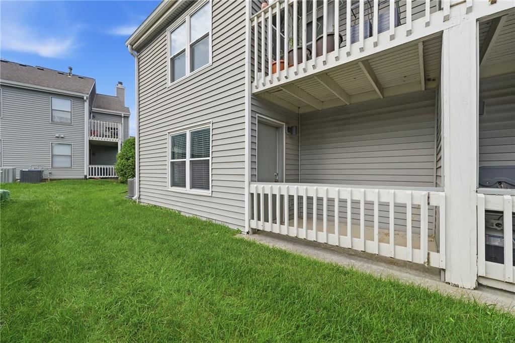 Photo 27 of 32 - 8751 W 106TH Terrace, Overland Park, KS 66212