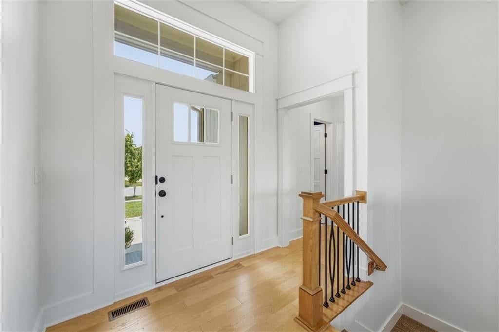 16412 Mustang Street — photo 6