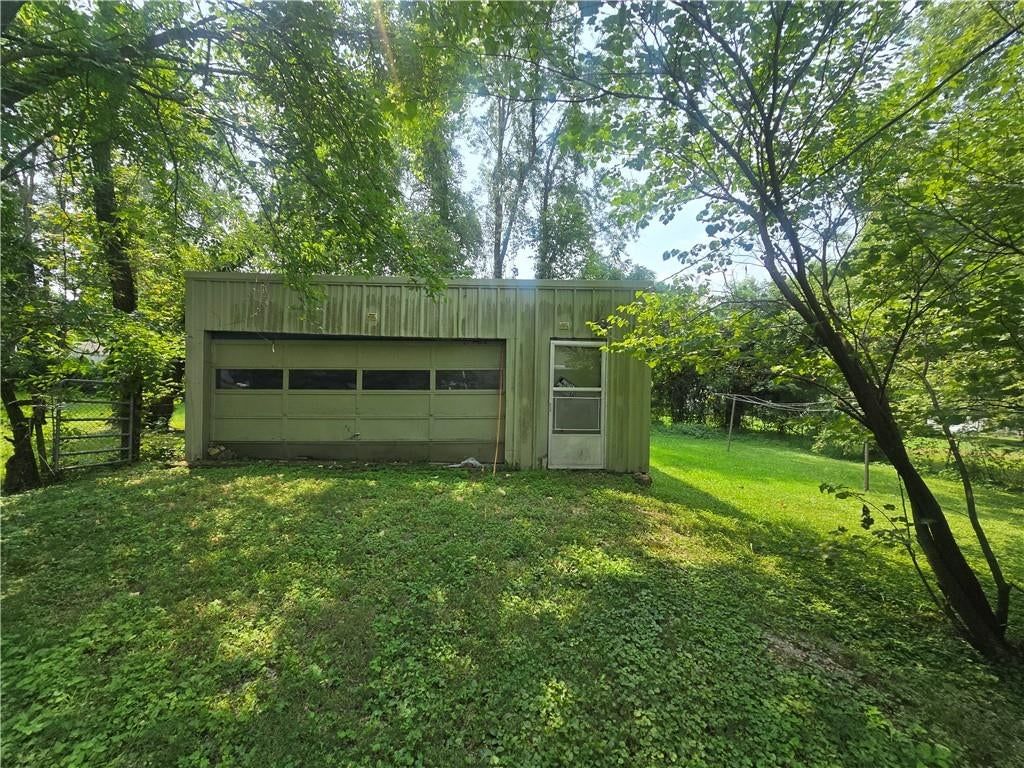 634 W Lindsey Street — photo 11