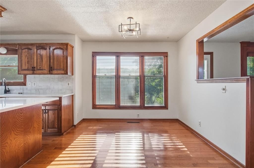 17538 W 112th Street — photo 10