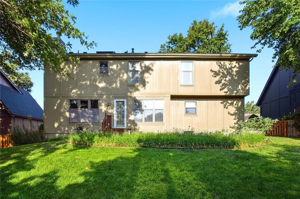 17538 W 112th Street — photo 31