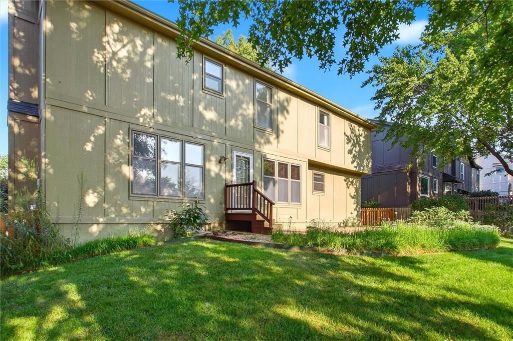 17538 W 112th Street — photo 32