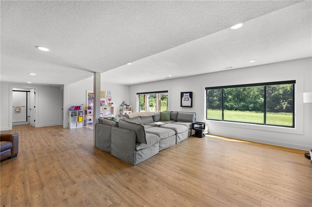 2215 SW Hook Farm Drive — photo 42