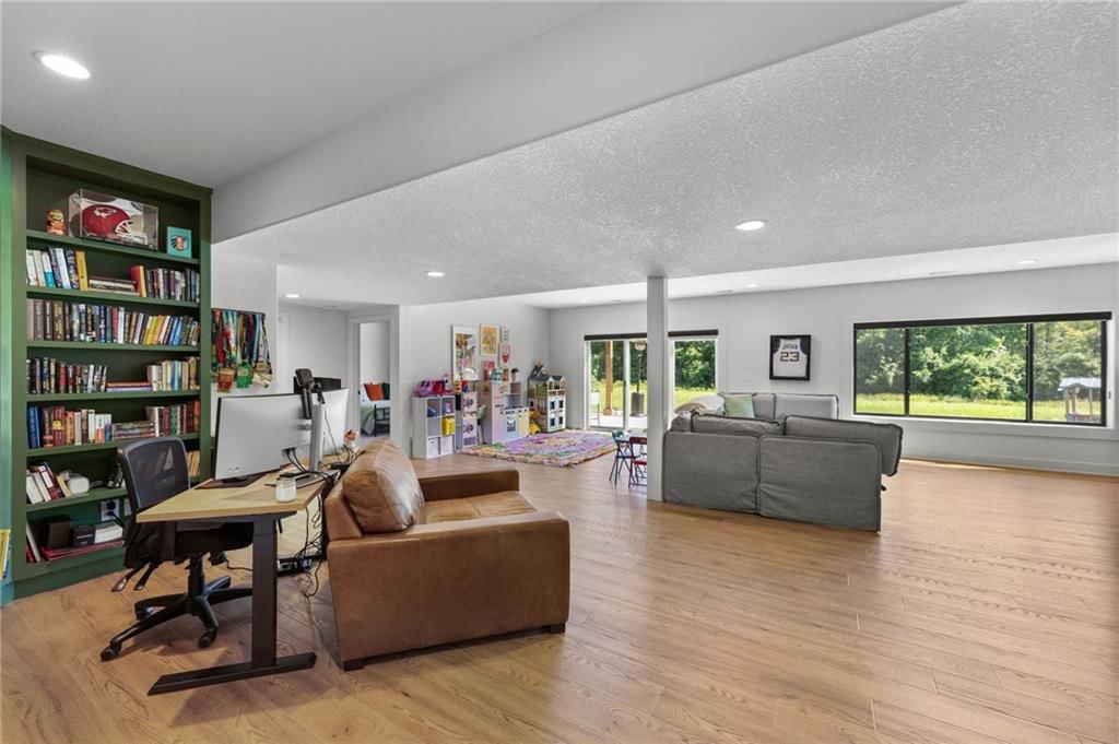 2215 SW Hook Farm Drive — photo 43