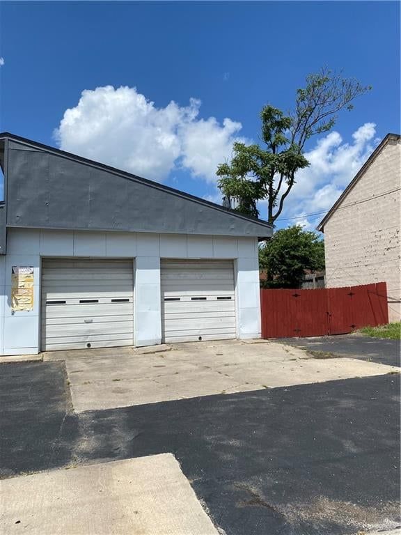6140 Blue Ridge Boulevard — photo 2
