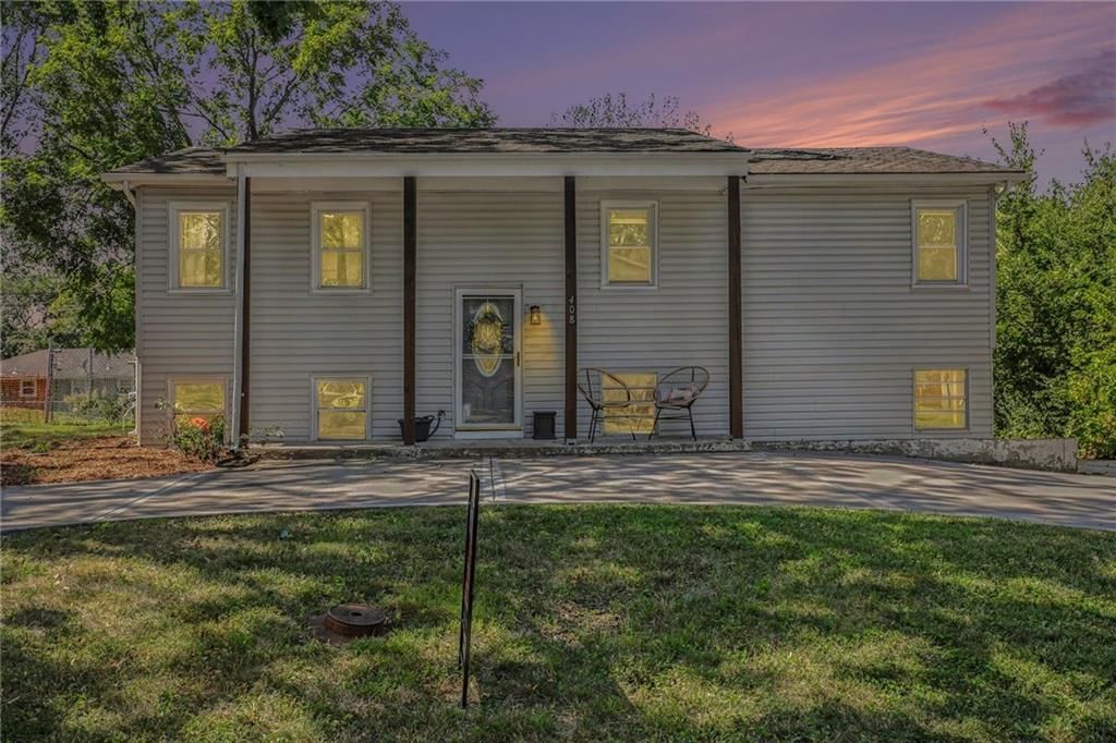 408 NE Richardson Place — photo 4