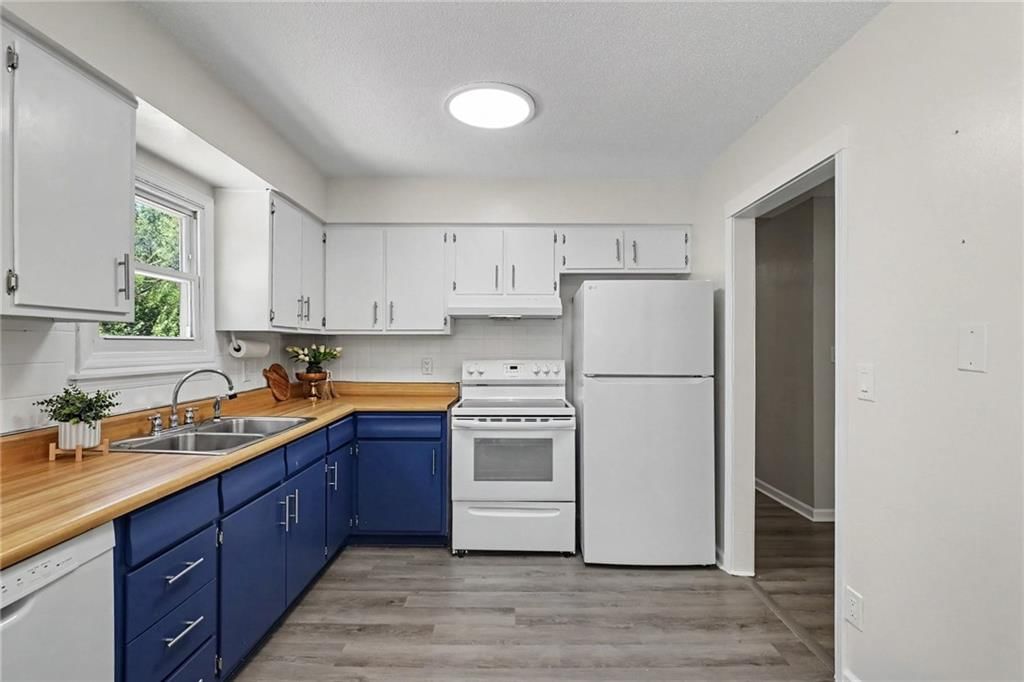 408 NE Richardson Place — photo 11