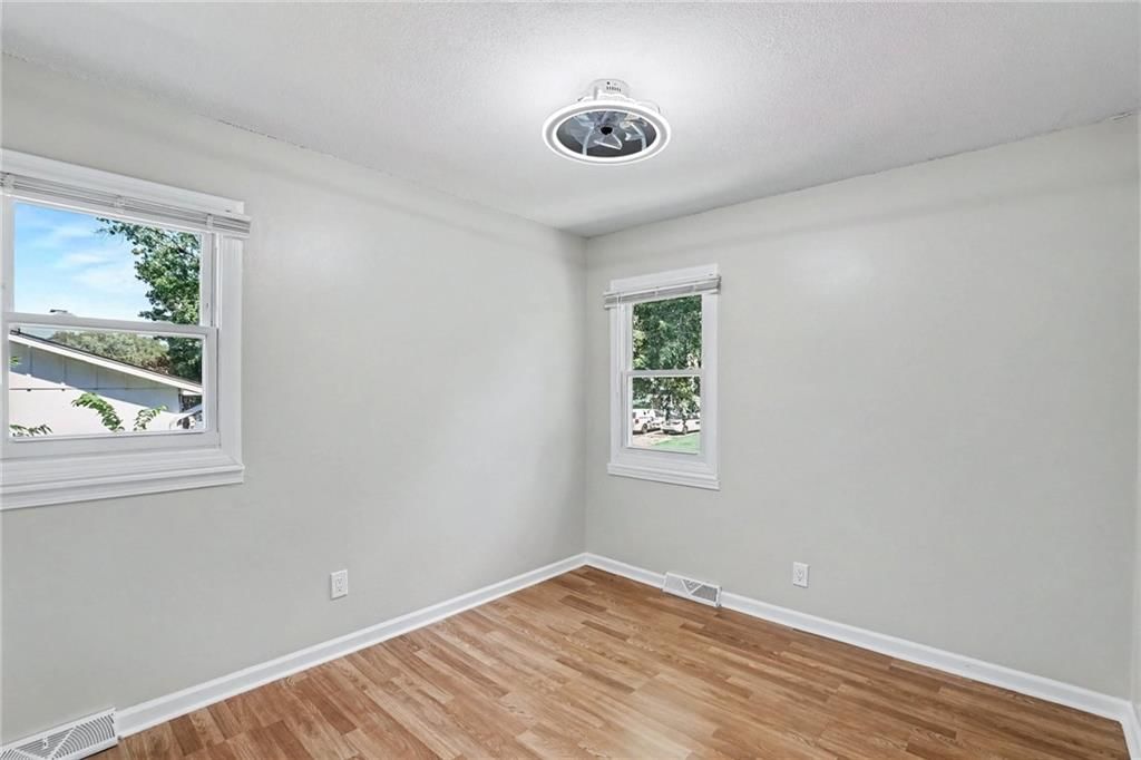 408 NE Richardson Place — photo 16