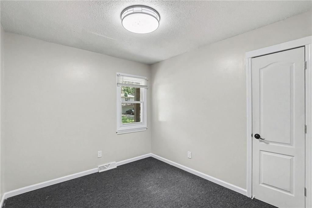 408 NE Richardson Place — photo 18