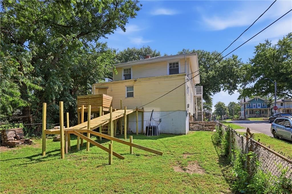 3744 Benton Boulevard — photo 30