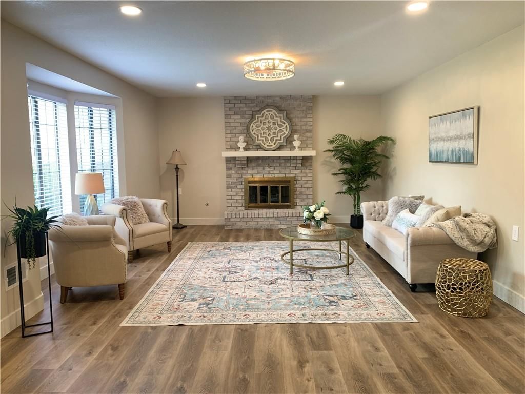 1404 W Stone Boulevard — photo 17