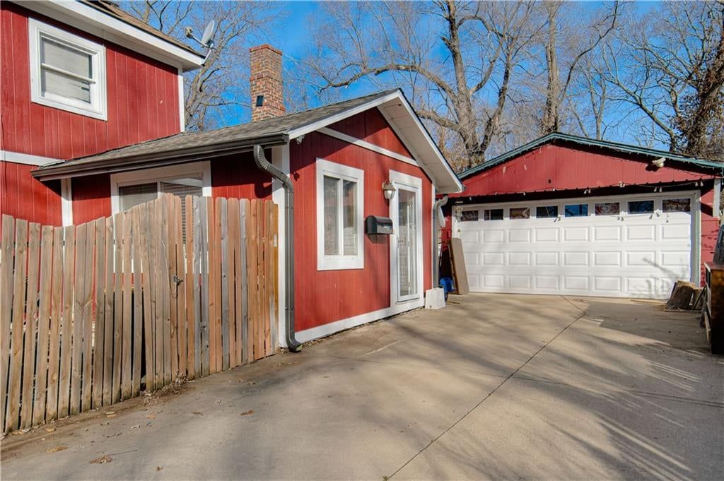 3006 NE Parvin Road — photo 2
