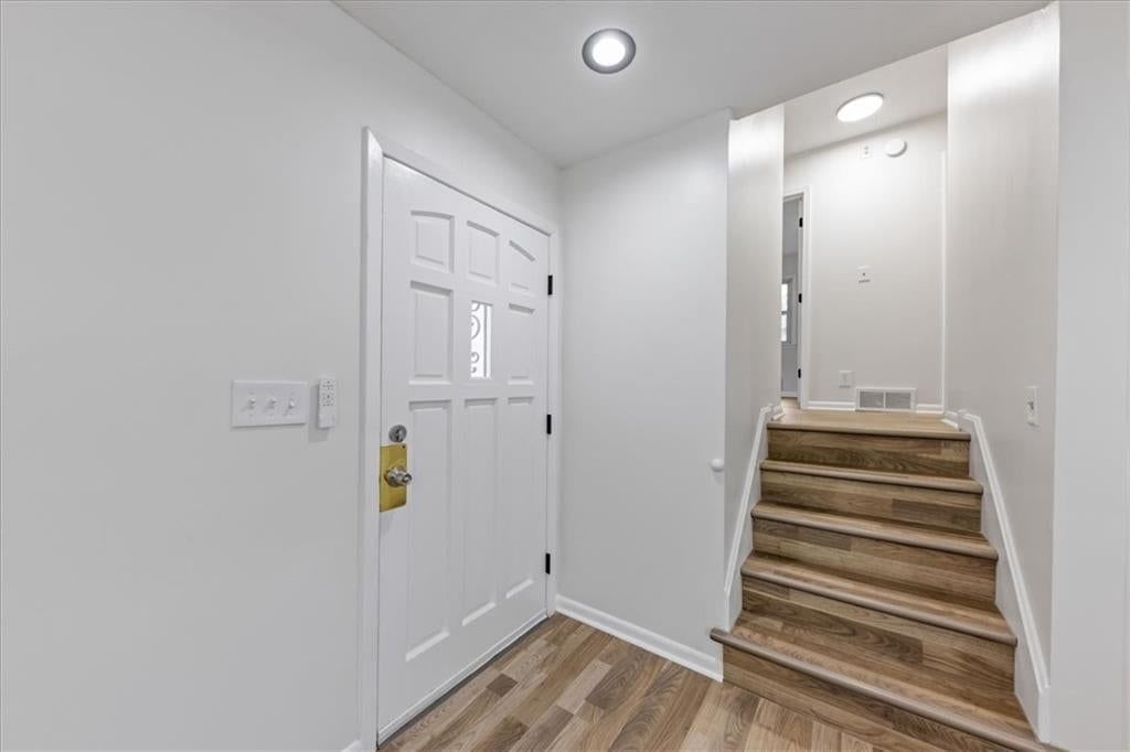 Photo 5 of 24 - 8907 Blue Ridge Boulevard, Kansas City, MO 64138