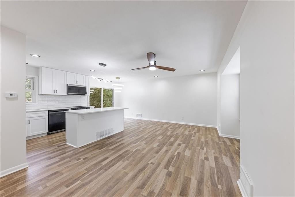 Photo 6 of 24 - 8907 Blue Ridge Boulevard, Kansas City, MO 64138