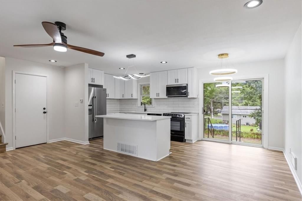Photo 8 of 24 - 8907 Blue Ridge Boulevard, Kansas City, MO 64138