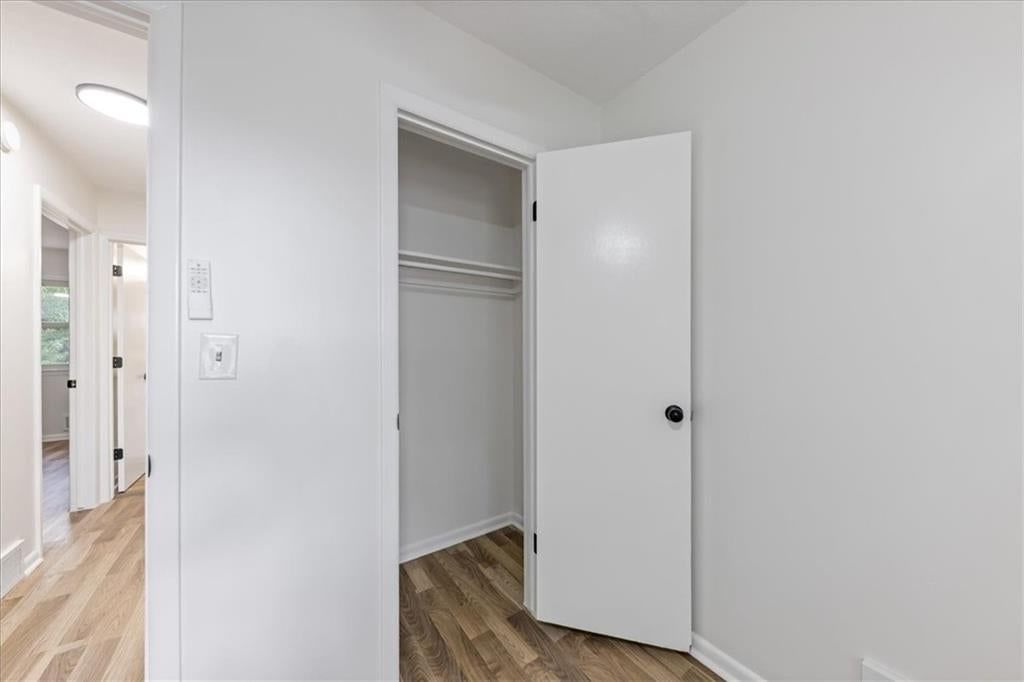 Photo 13 of 24 - 8907 Blue Ridge Boulevard, Kansas City, MO 64138