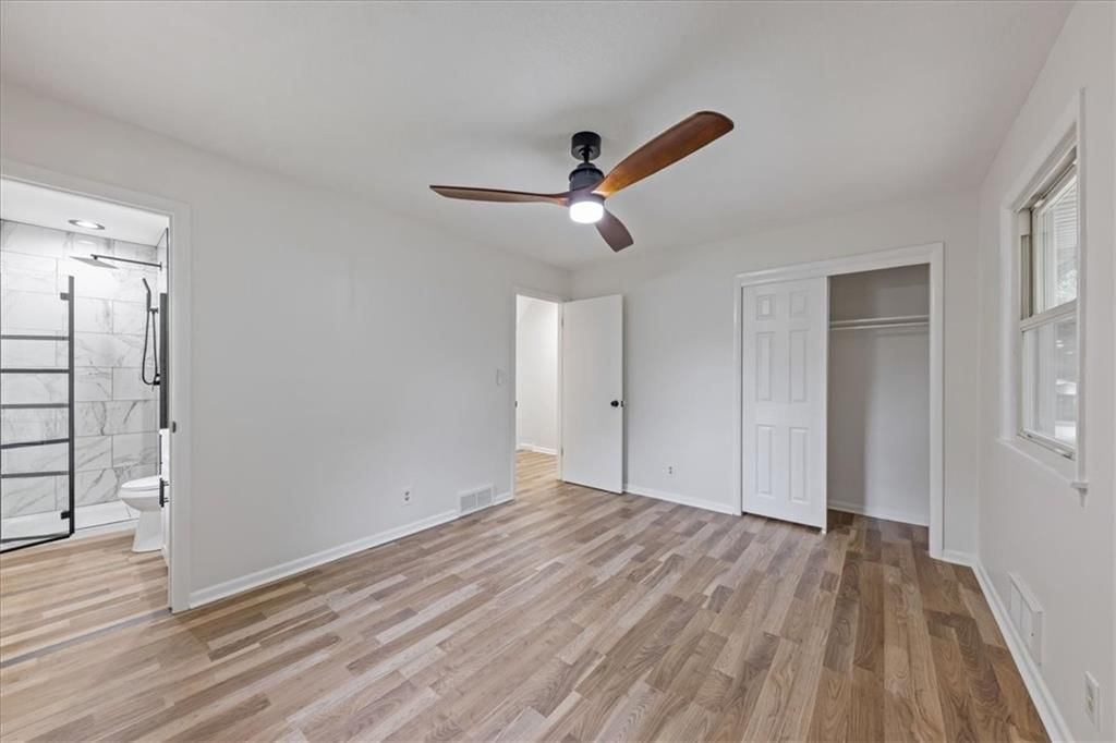 Photo 18 of 24 - 8907 Blue Ridge Boulevard, Kansas City, MO 64138