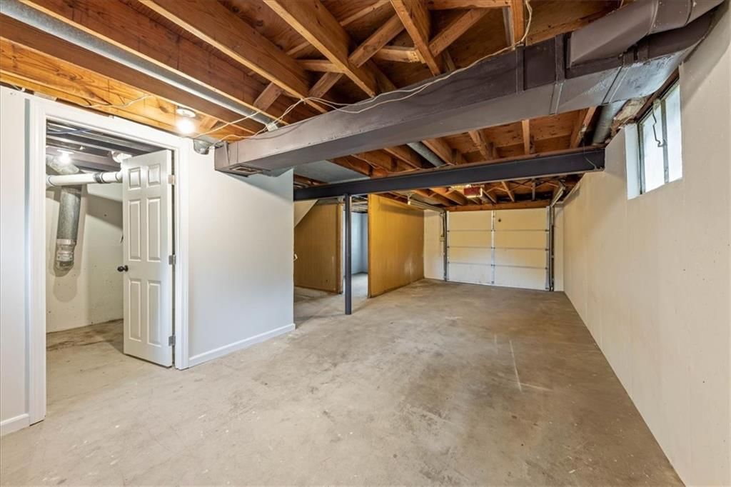 Photo 23 of 24 - 8907 Blue Ridge Boulevard, Kansas City, MO 64138