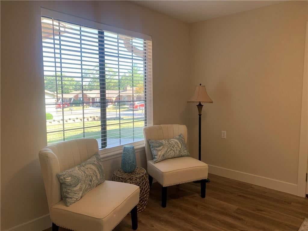 1406 W Stone Boulevard — photo 23