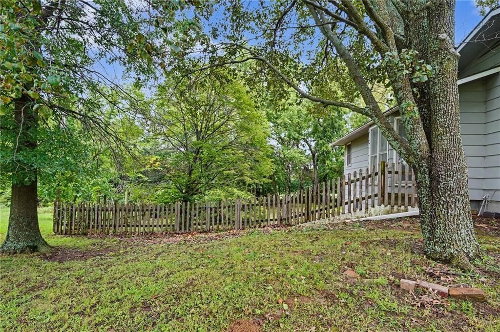 1548 N 1000 Road — photo 33