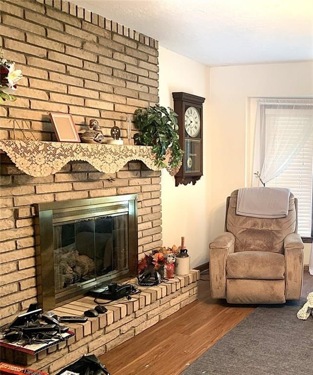 1705 NW willow Circle — photo 3
