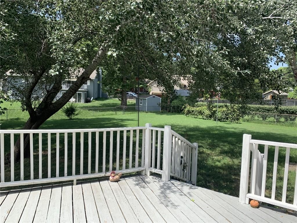 1705 NW willow Circle — photo 10