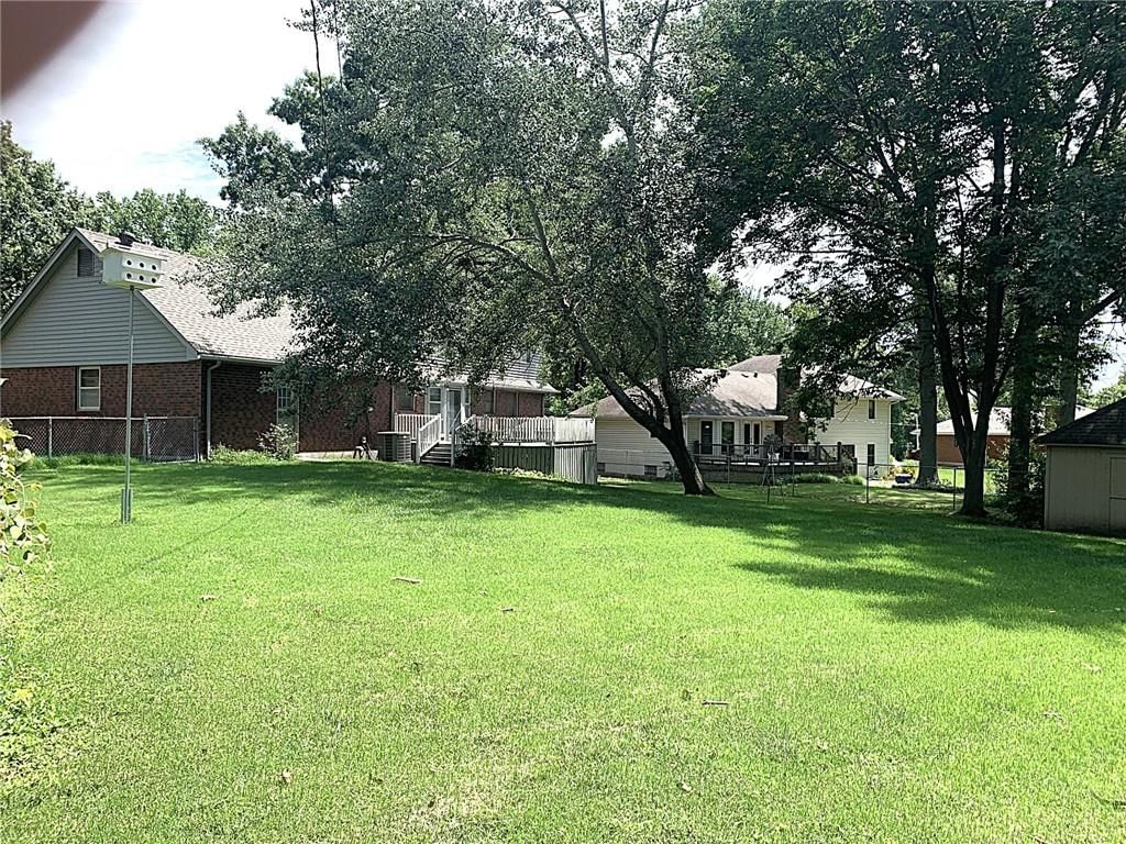 1705 NW willow Circle — photo 12