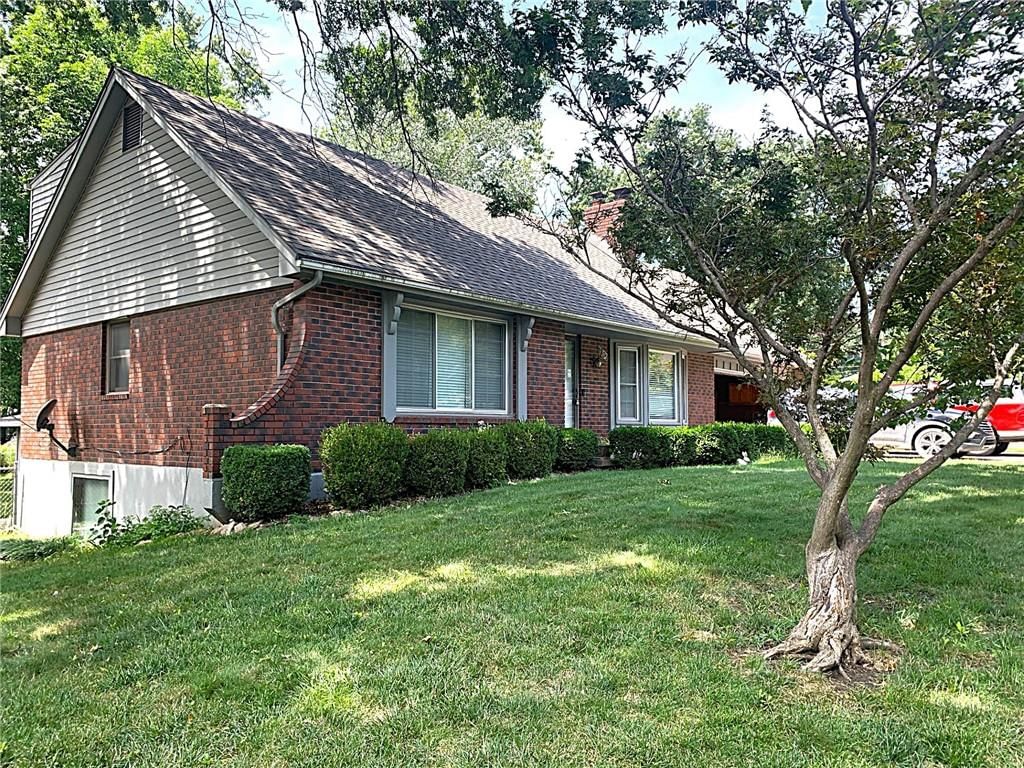 1705 NW willow Circle — photo 14