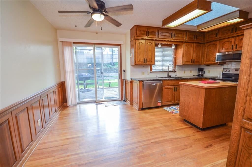 5238 N Wayne Avenue — photo 11