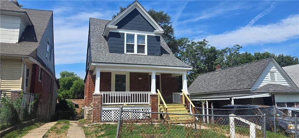 1532 CHELSEA Avenue — photo 2