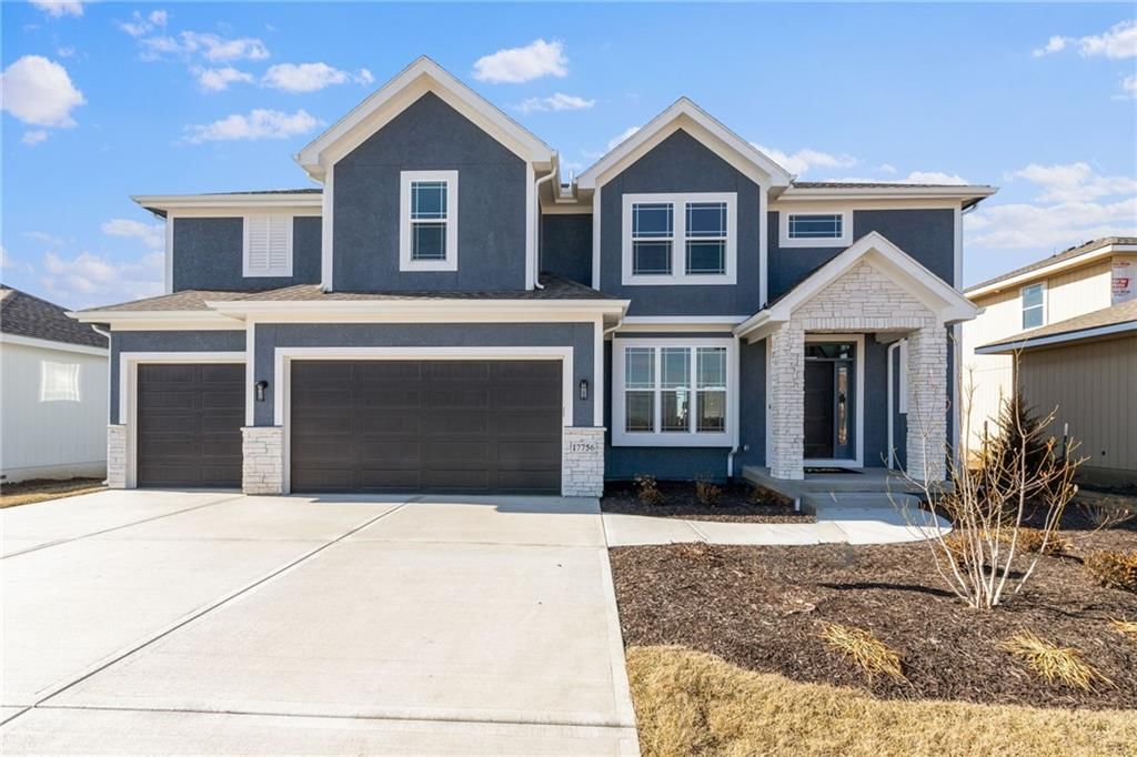 17415 W 164th Terrace, Olathe, KS