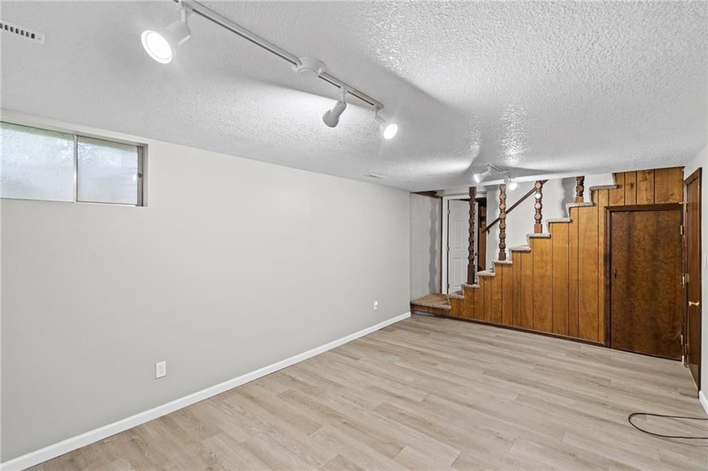 106 N Cleveland Avenue — photo 22