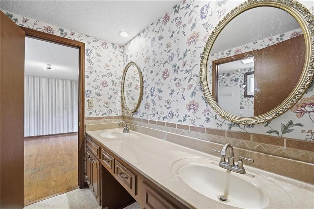 4332 S Dover Avenue — photo 35