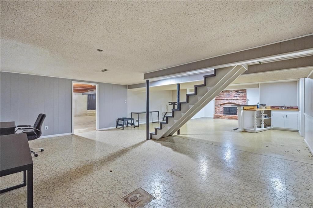 4332 S Dover Avenue — photo 39