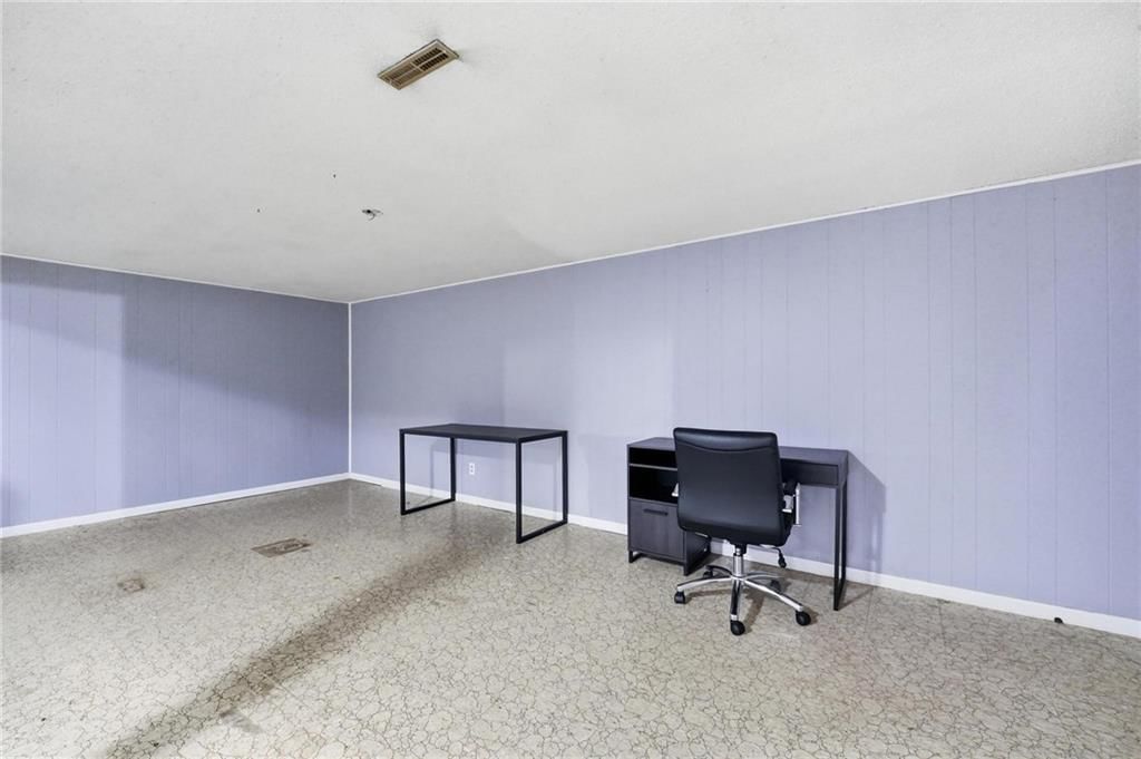 4332 S Dover Avenue — photo 42