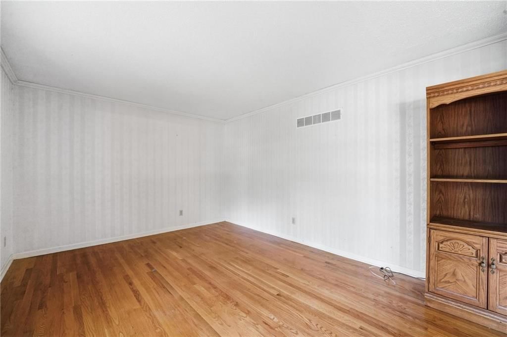 4332 S Dover Avenue — photo 49