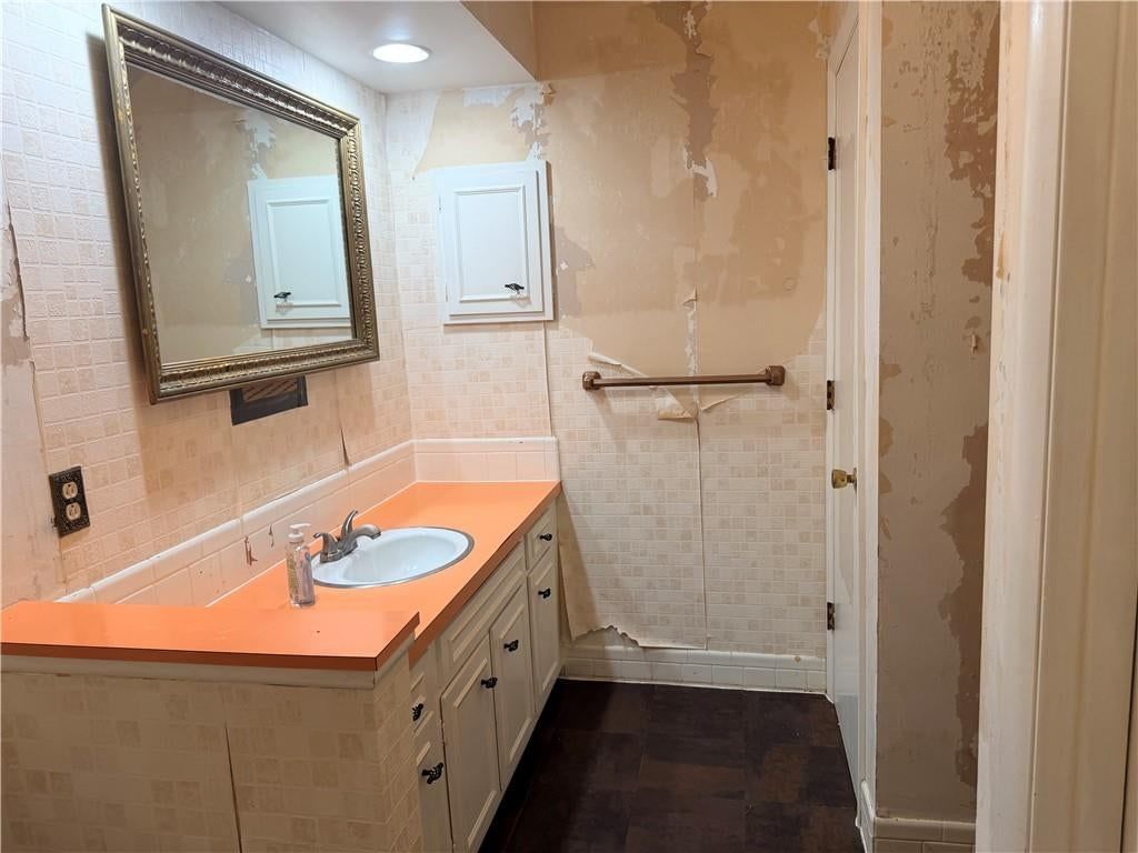 8215 Santa Fe Drive — photo 10
