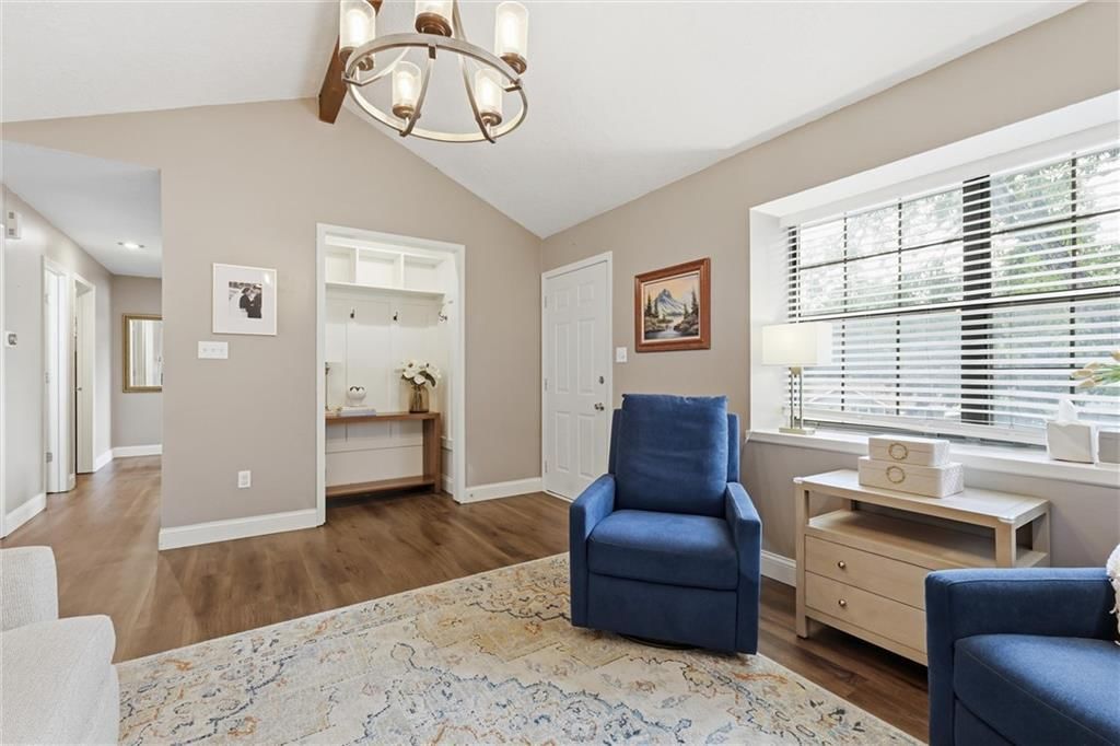 717 SE Parkwood Court — photo 8