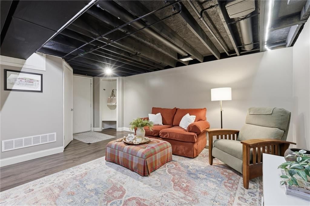 717 SE Parkwood Court — photo 17