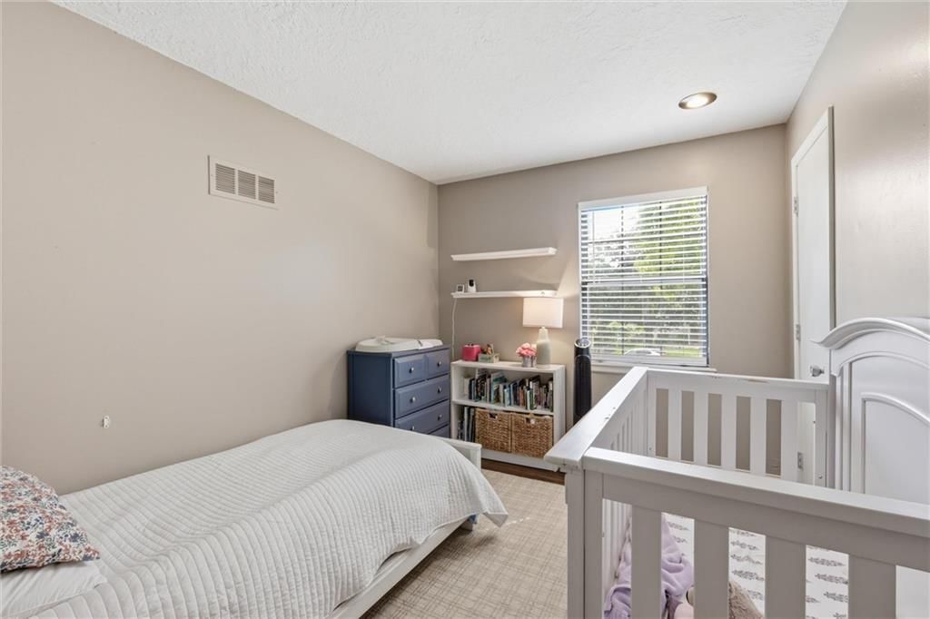 717 SE Parkwood Court — photo 28