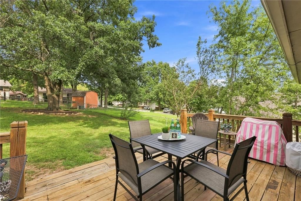 717 SE Parkwood Court — photo 29