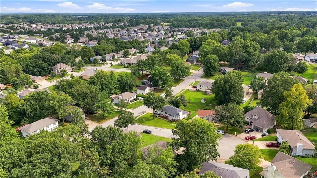 717 SE Parkwood Court — photo 34